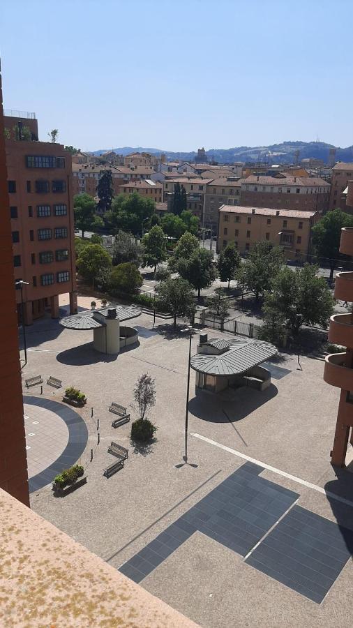 Bologna Holiday Inn Bagian luar foto