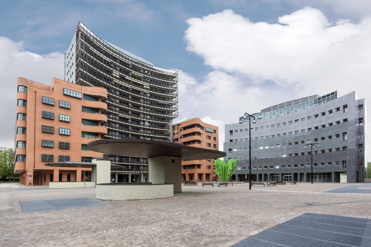 Bologna Holiday Inn Bagian luar foto